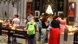 Das Gnadenbild der Schmuckmadonna sorgt zu jeder Tageszeit für regen Publikumsverkehr. / © Beatrice Tomasetti (DR)