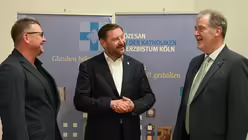 Der Kopf des Di&ouml;zesanrats: Referent Dr. Stephan Engels, Tim-O. Kurzbach, Vorsitzender, und Norbert Michels, Gesch&auml;ftsf&uuml;hrer. / &copy; Beatrice Tomasetti (DR)