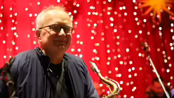 DOMRADIO.DE-Bigband auf dem Weihnachtsmarkt am K&ouml;lner Dom / &copy; Sonja Geus (DR)