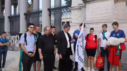 Nach dem Gottesdienst (DR)