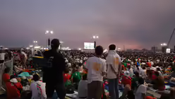 Vigil am Samstagabend des Weltjugendtags 2023 / &copy; Elena Hong (DR)