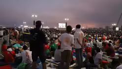 Vigil am Samstagabend des Weltjugendtags 2023 / © Elena Hong (DR)