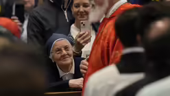 Konklave zur Wahl eines neuen Papstes beginnt (dpa)