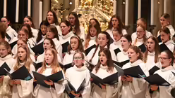 M&auml;dchenchor am K&ouml;lner Dom / &copy; Beatrice Tomasetti (DR)