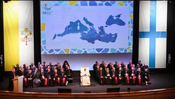 Papst Franziskus spricht bei der Abschlusssitzung des Mittelmeer-Treffens im Pharo-Palast im französischen Marseille am 23. September 2023 / © Vatican Media/Romano Siciliani/KNA (KNA)