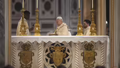 Papst Leo XIV. zelebriert am Gr&uuml;ndonnerstag in der Lateranbasilika in Rom die Missa in Coena Domini, die Messe vom Letzten Abendmahl. Foto:  / &copy; Andrew Medichini/AP/dpa (dpa)