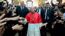 Papst Leo XIV. bei seiner Begegnung mit Bischöfen, Priestern, Ordensleuten und Seelsorgern in Harissa im Libanon. / © Vatican Media/Romano Siciliani (KNA)