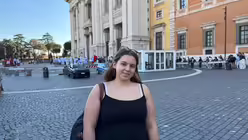 Ministrantin Lydia Fischer, 16 Jahre alt aus der Sankt Martinus Gemeinde in Kierdorf.
