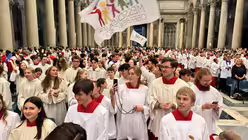 Abschlussmesse in der Basilika Sankt Paul vor den Mauern / © Moritz Mayer (DR)