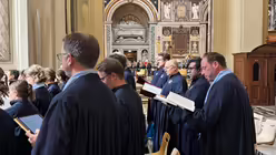  Pontifikalamt zur Eröffnung der Internationalen Romwallfahrt in der Lateranbasilika. / © Moritz Mayer (DR)