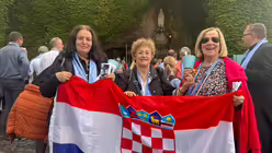 Lichterprozession durch die Vatikanischen Gärten / © Moritz Mayer (DR)