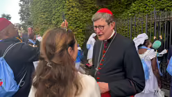 Lichterprozession durch die Vatikanischen G&auml;rten / &copy; Moritz Mayer (DR)