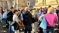 Lichterprozession durch die Vatikanischen G&auml;rten / &copy; Moritz Mayer (DR)