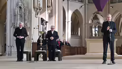 Bischof Heiner Wilmer im St.-Paulus-Dom in M&uuml;nster. / &copy; Oliver Kelch (DR)
