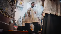 Eindr&uuml;cke der Feier der Bischofsweihe von Pater Joshy Pottackal O.Carm. am vierten Fastensonntag, dem 15. M&auml;rz 2026, im Mainzer Dom mit Bischof Peter Kohlgraf. / &copy; Nicolas Ottersbach (DR)