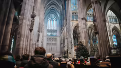 Pontifikalamt am ersten Weihnachtstag 2025 mit Kardinal Woelki. / &copy; Nicolas Ottersbach (DR)