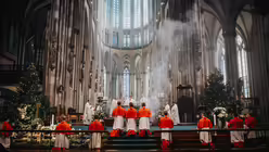 Pontifikalamt am ersten Weihnachtstag 2025 mit Kardinal Woelki. / &copy; Nicolas Ottersbach (DR)