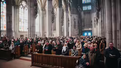 Pontifikalamt am ersten Weihnachtstag 2025 mit Kardinal Woelki. / &copy; Nicolas Ottersbach (DR)