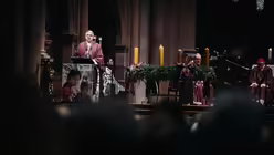 Bischof Peter Kohlgraf bei der Er&ouml;ffnung der Adveniat-Weihnachtsaktion 2025 / &copy; Nicolas Ottersbach (DR)