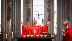 Pontifikalamt an Pfingstsonntag im Kölner Dom / © Nicolas Ottersbach (DR)