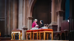 Eindr&uuml;cke der Feier der Bischofsweihe von Pater Joshy Pottackal O.Carm. am vierten Fastensonntag, dem 15. M&auml;rz 2026, im Mainzer Dom mit Bischof Peter Kohlgraf. / &copy; Nicolas Ottersbach (DR)