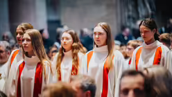 Eindr&uuml;cke der Feier der Bischofsweihe von Pater Joshy Pottackal O.Carm. am vierten Fastensonntag, dem 15. M&auml;rz 2026, im Mainzer Dom mit Bischof Peter Kohlgraf. / &copy; Nicolas Ottersbach (DR)