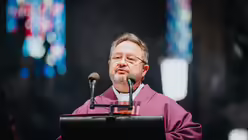 Eindr&uuml;cke der Feier der Bischofsweihe von Pater Joshy Pottackal O.Carm. am vierten Fastensonntag, dem 15. M&auml;rz 2026, im Mainzer Dom mit Bischof Peter Kohlgraf. / &copy; Nicolas Ottersbach (DR)