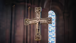 Eindr&uuml;cke der Feier der Bischofsweihe von Pater Joshy Pottackal O.Carm. am vierten Fastensonntag, dem 15. M&auml;rz 2026, im Mainzer Dom mit Bischof Peter Kohlgraf. / &copy; Nicolas Ottersbach (DR)