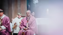 Eindr&uuml;cke der Feier der Bischofsweihe von Pater Joshy Pottackal O.Carm. am vierten Fastensonntag, dem 15. M&auml;rz 2026, im Mainzer Dom mit Bischof Peter Kohlgraf. / &copy; Nicolas Ottersbach (DR)