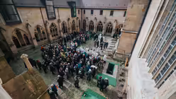Beisetzung von Altbischof Joachim Wanke im Kreuzgang des Erfurter Mariendoms / &copy; Nicolas Ottersbach (DR)