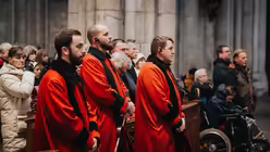 Pontifikalamt am ersten Weihnachtstag 2025 mit Kardinal Woelki. / &copy; Nicolas Ottersbach (DR)