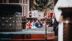 &Ouml;kumenischer Gottesdienst zur Er&ouml;ffnung der Karnevalssession 2026 / &copy; Nicolas Ottersbach (DR)