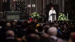 Pontifikalamt am ersten Weihnachtstag im Kölner Dom.  / © Nicolas Ottersbach (DR)