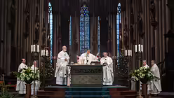 Pontifikalamt am ersten Weihnachtstag im Kölner Dom. / © Nicolas Ottersbach (DR)