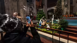 Pontifikalamt am ersten Weihnachtstag im Kölner Dom. / © Nicolas Ottersbach (DR)