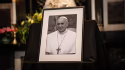 Trauer um Papst Franziskus / © Nicolas Ottersbach (DR)