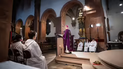 Der Gottesdienst am zweiten Tag der Frühjahrs-Vollversammlung der Deutschen Bischofskonferenz aus dem Kloster Steinfeld unter der Leitung von Erzbischof Dr. Stefan Heße, Erzbischof von Hamburg. 