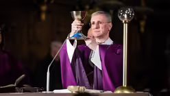 Der Gottesdienst am zweiten Tag der Frühjahrs-Vollversammlung der Deutschen Bischofskonferenz aus dem Kloster Steinfeld unter der Leitung von Erzbischof Dr. Stefan Heße, Erzbischof von Hamburg.  / © Nicolas Ottersbach (DR)
