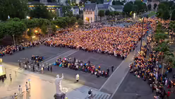 Die Kölner Wallfahrer sind mitten unter den tausenden Pilgern aus aller Welt (EBK)