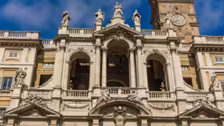Hauptfassade von Santa Maria Maggiore von Ferdinando Fuga / © BGStock72 (shutterstock)