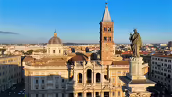 Die Basilika Santa Maria Maggiore in der Morgensonne / © ItalyDrones (shutterstock)
