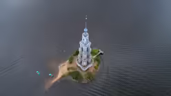 Der 1796 – 1800 erbaute Turm ist 74 Meter hoch und damit eines der höchsten Bauwerke der Orthodoxen Christenheit. / © Karasev Viktor  (shutterstock)