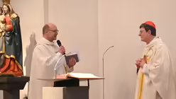 Der Erzbischof von Köln, Rainer Kardinal Woelki, feiert am 12. Januar den Eröffnungsgottesdienst der Antonius-Oktav 2025 in Bergisch-Gladbach Herkenrath. / © Beatrice Tomasetti (DR)