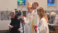 Der Erzbischof von Köln, Rainer Kardinal Woelki, feiert am 12. Januar den Eröffnungsgottesdienst der Antonius-Oktav 2025 in Bergisch-Gladbach Herkenrath. / © Beatrice Tomasetti (DR)