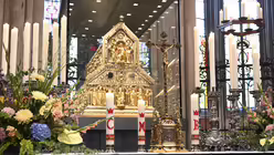 Der ökumenische Gottesdienst der Arbeitsgemeinschaft Christlicher Kirchen in Köln fand im Hochchor statt. / © Beatrice Tomasetti (DR)