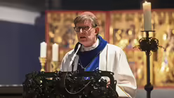 Die Fatima-Lichterprozession am Sonntag, dem 6. Oktober 2024 in Köln der Initiative Deutschland betet Rosenkranz e. V. mit Erzbischof Rainer Maria Kardinal Woelki. / © Beatrice Tomasetti (DR)