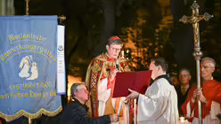 Die Fatima-Lichterprozession am Sonntag, dem 6. Oktober 2024 in Köln der Initiative Deutschland betet Rosenkranz e. V. mit Erzbischof Rainer Maria Kardinal Woelki. / © Beatrice Tomasetti (DR)