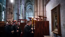 Eindrücke der Kreuzwegandacht am Karfreitag, dem 18. April 2025 aus dem Kölner Dom mit Erzbischof Rainer Maria Kardinal Woelki. / © Nicolas Ottersbach (DR)