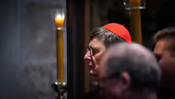 Eindrücke der Kreuzwegandacht am Karfreitag, dem 18. April 2025 aus dem Kölner Dom mit Erzbischof Rainer Maria Kardinal Woelki. / © Nicolas Ottersbach (DR)