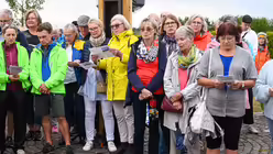 Eindr&uuml;cke des Gottesdienstes, der am 29. August 2025 anl&auml;sslich des 20-j&auml;hrigen Jubil&auml;ums des Weltjugendtags im Erzbistum K&ouml;ln auf dem Papsth&uuml;gel mit Erzbischof Koch stattfand. / &copy; Beatrice Tomasetti (DR)